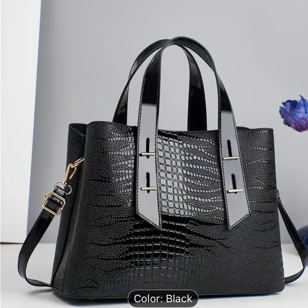 Elegant Black Textured Handbag